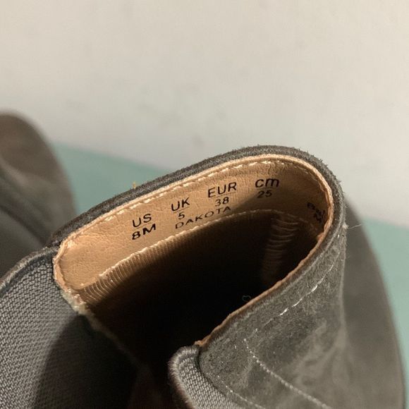 LifeStride Dakota Block Heel Bootie. Gray ankle boots size 8 - Picture 5 of 6